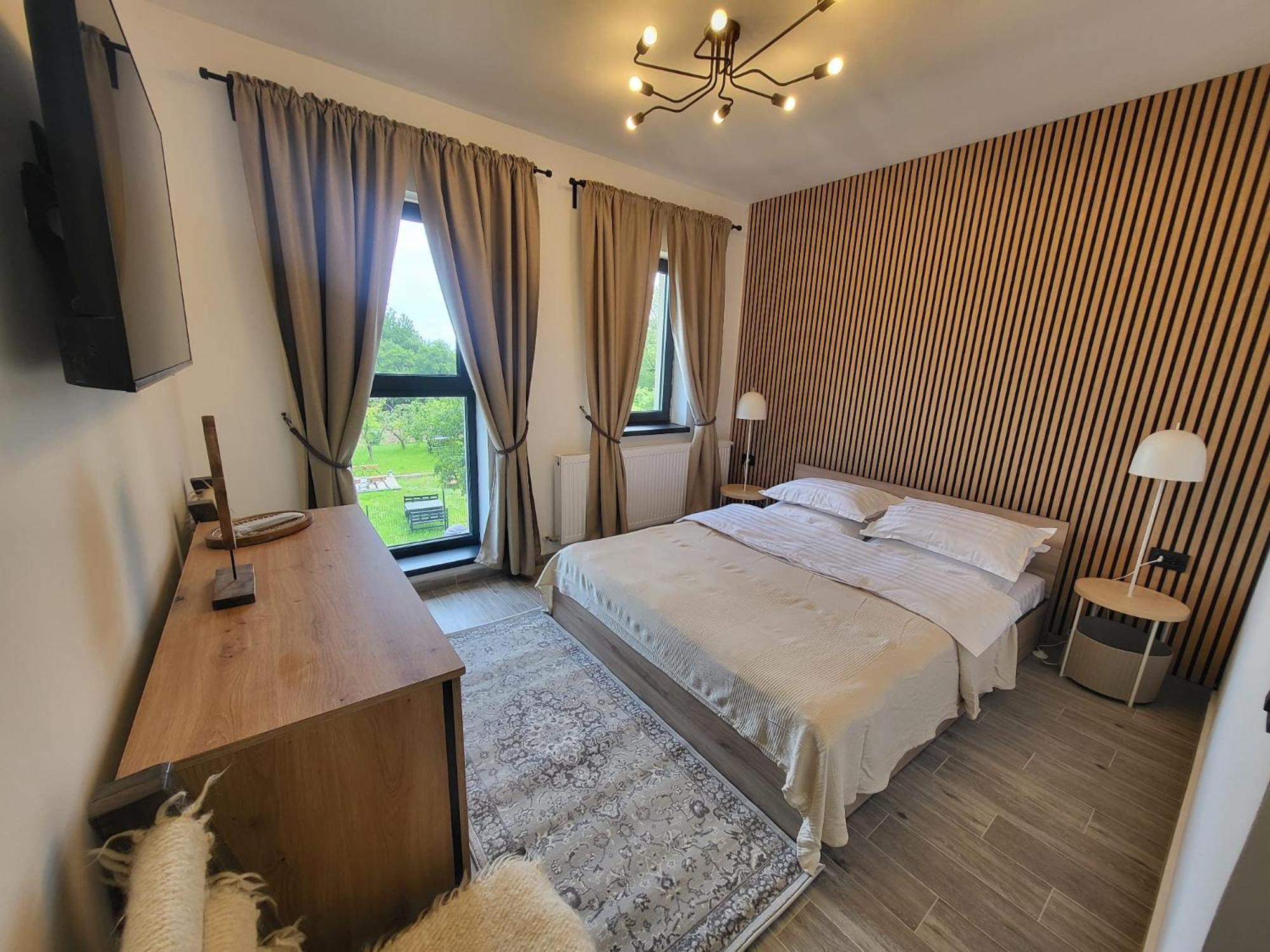 Pensiunea Casa Dacilor Podeni المظهر الخارجي الصورة