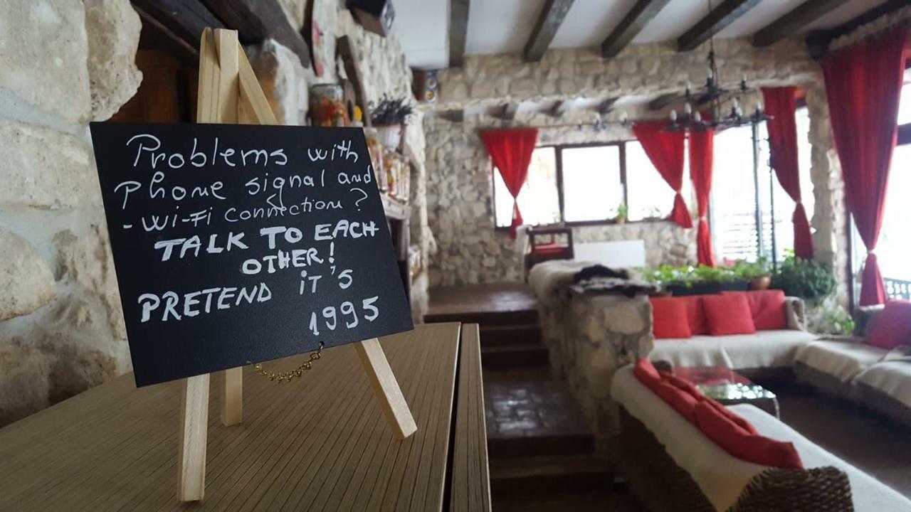 Pensiunea Casa Dacilor Podeni المظهر الخارجي الصورة